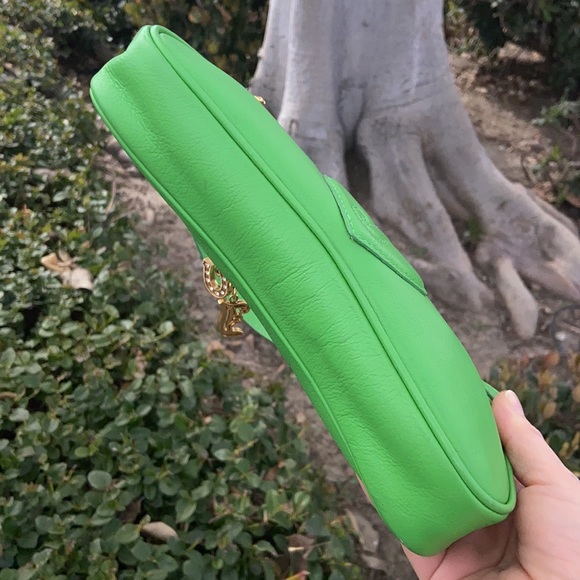 Vintage Juicy Couture Y2K Apple Green Leather shoulder bag baguette purse charms - Picture 7 of 15